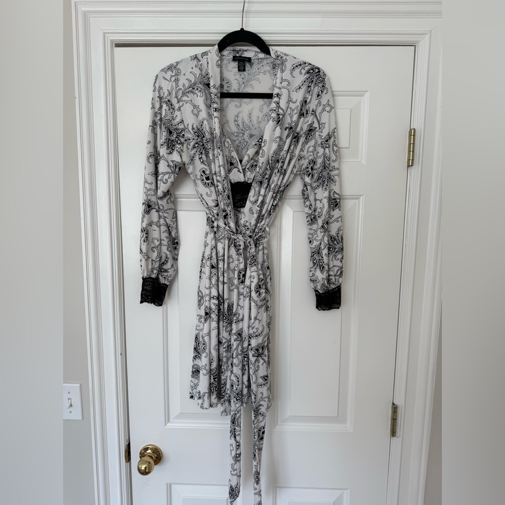 Jones New York Nightie and Robe Set - Large/XLarge